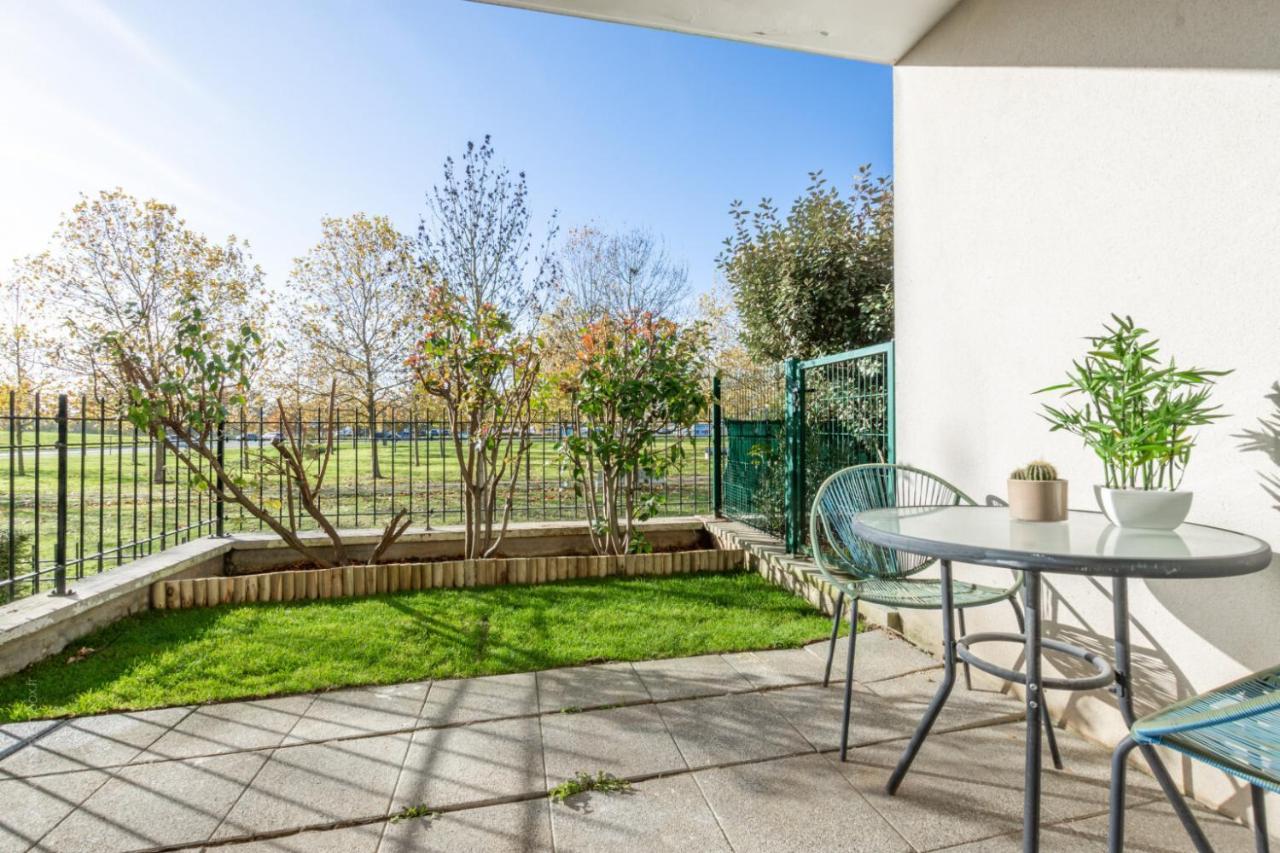 La Parisienne By Plaza Apartman Montévrain Kültér fotó